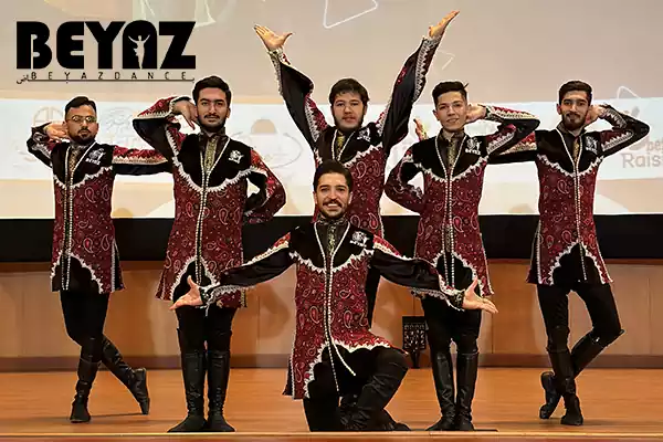 گروه رقص مردانه