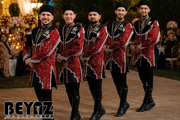 گروه رقص مردانه