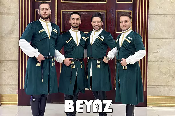 رقص گروهی آذری برای عروسی